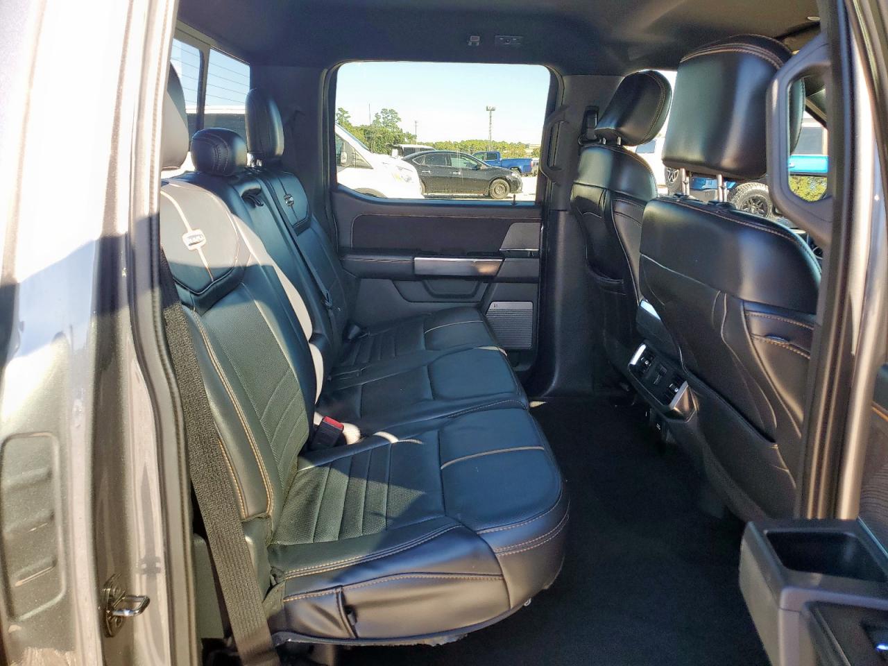 Ford F-150 Supercrew Image 3