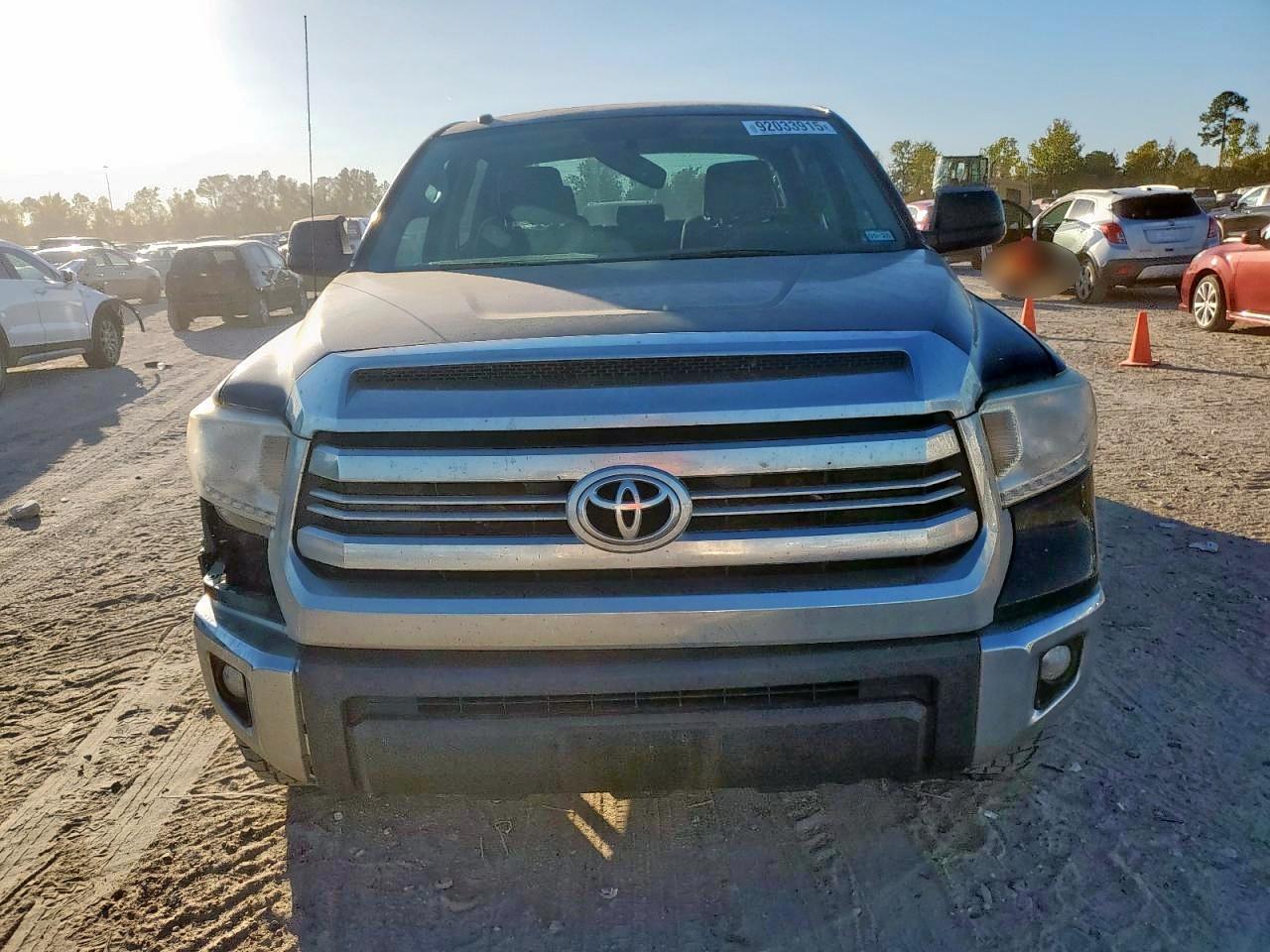 Toyota Tundra Crewmax Sr5 Image 11