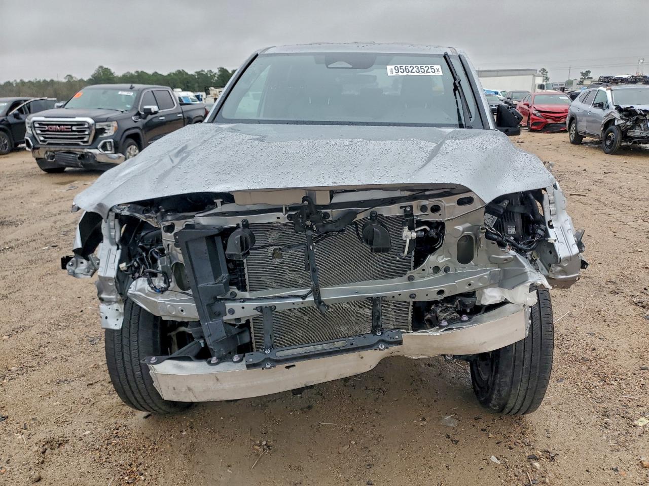 Toyota Tacoma Double Cab Image 3