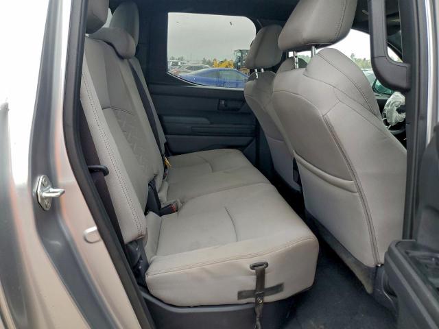 Toyota Tacoma Double Cab Image 7