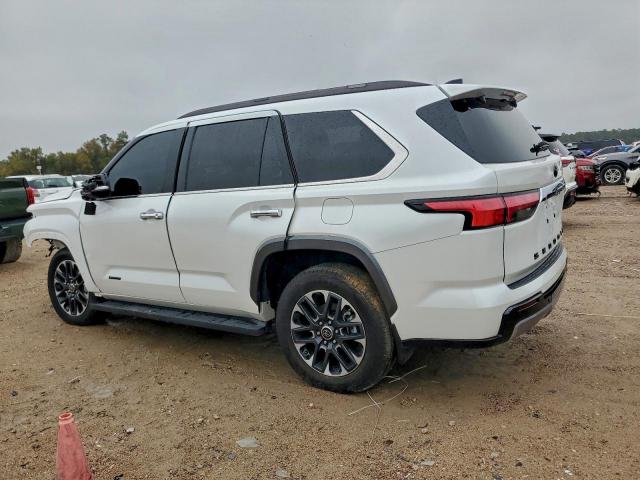 Toyota Sequoia Sr5 Image 2