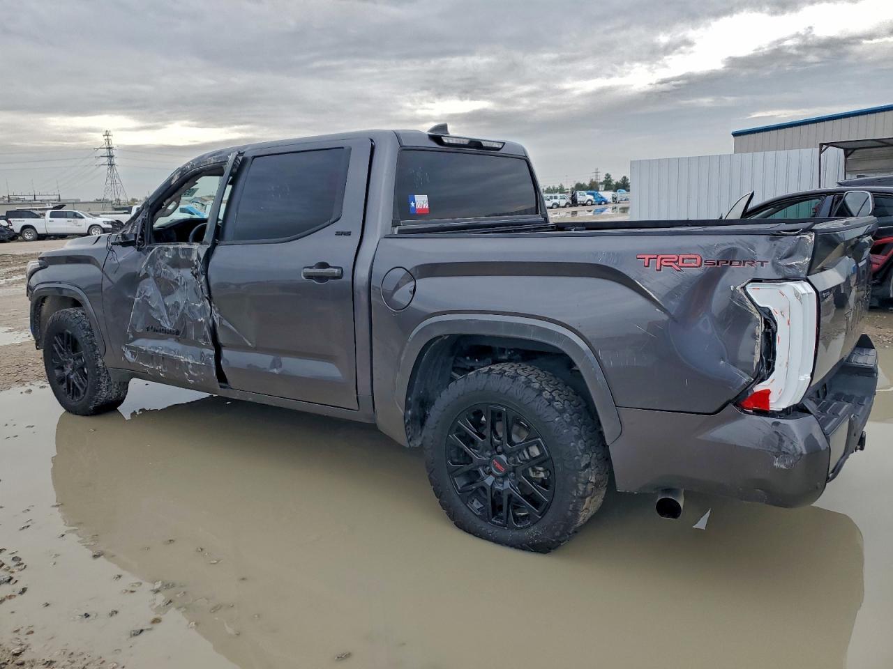Toyota Tundra Crewmax Sr Image 5