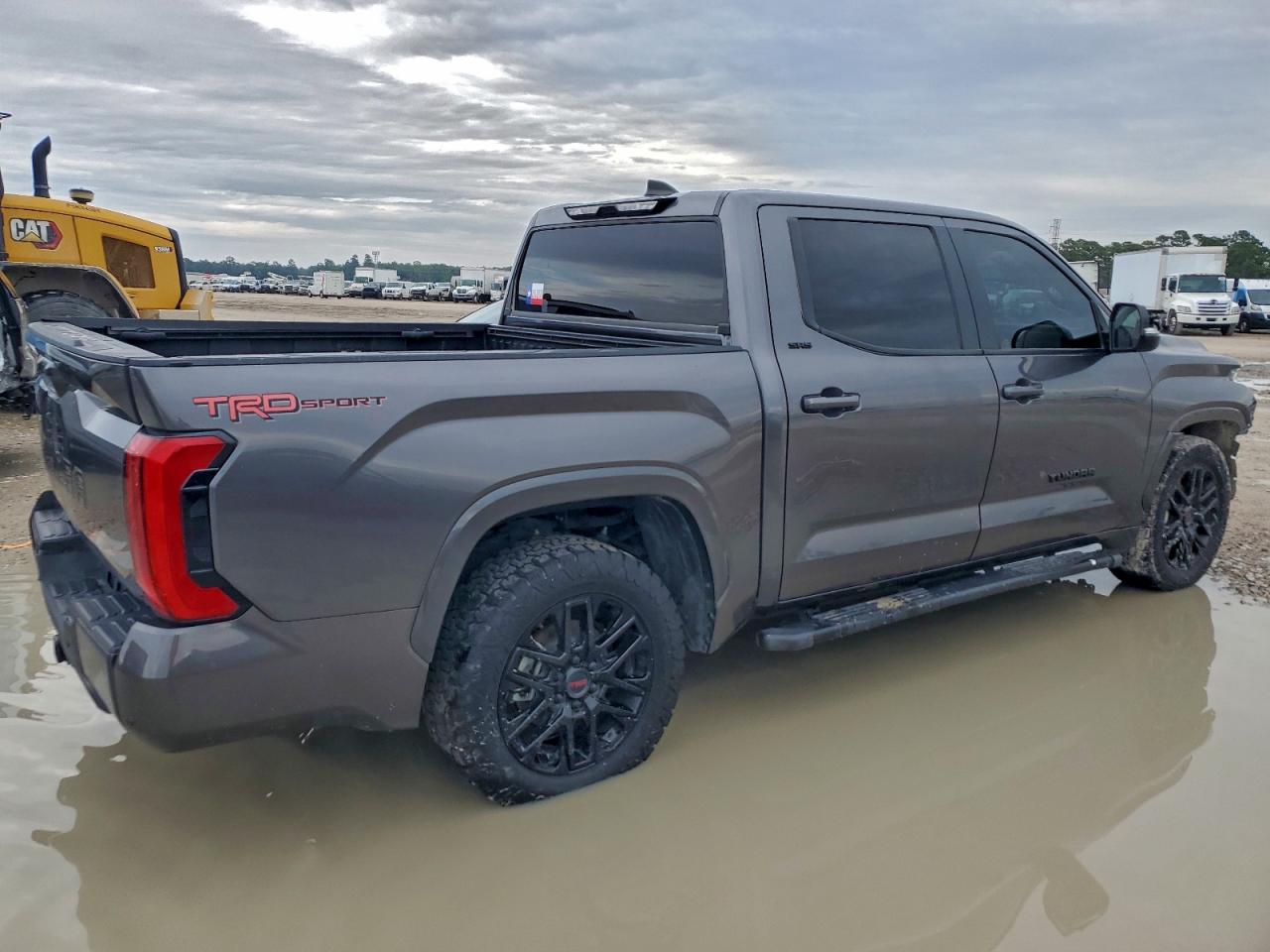 Toyota Tundra Crewmax Sr Image 6