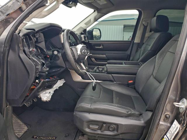 Toyota Tundra Crewmax Sr Image 7