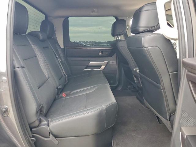 Toyota Tundra Crewmax Sr Image 12