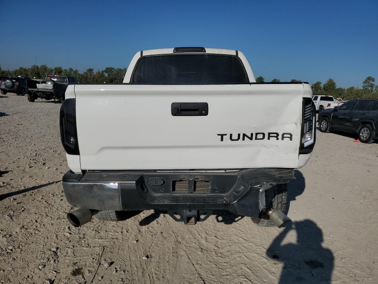 Toyota Tundra Crewmax Sr5 Image 6