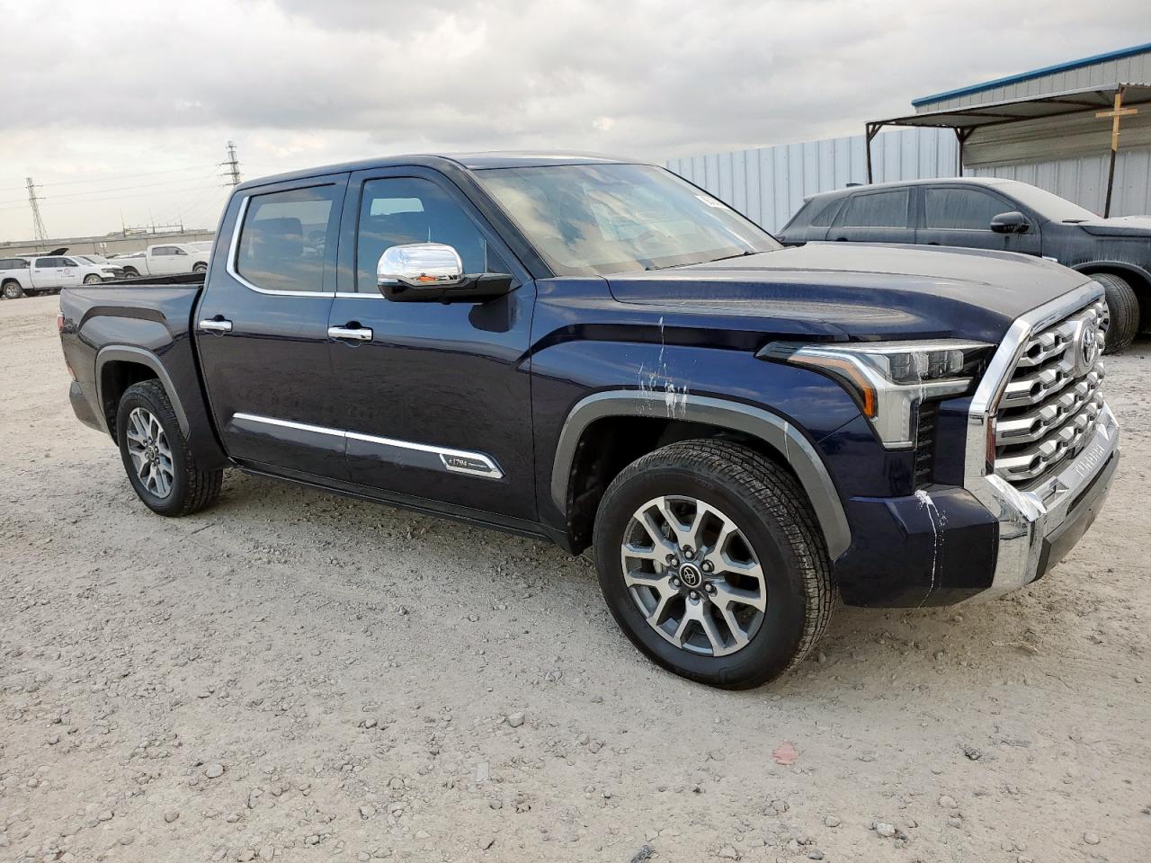 Toyota Tundra Crewmax Platinum Image 5