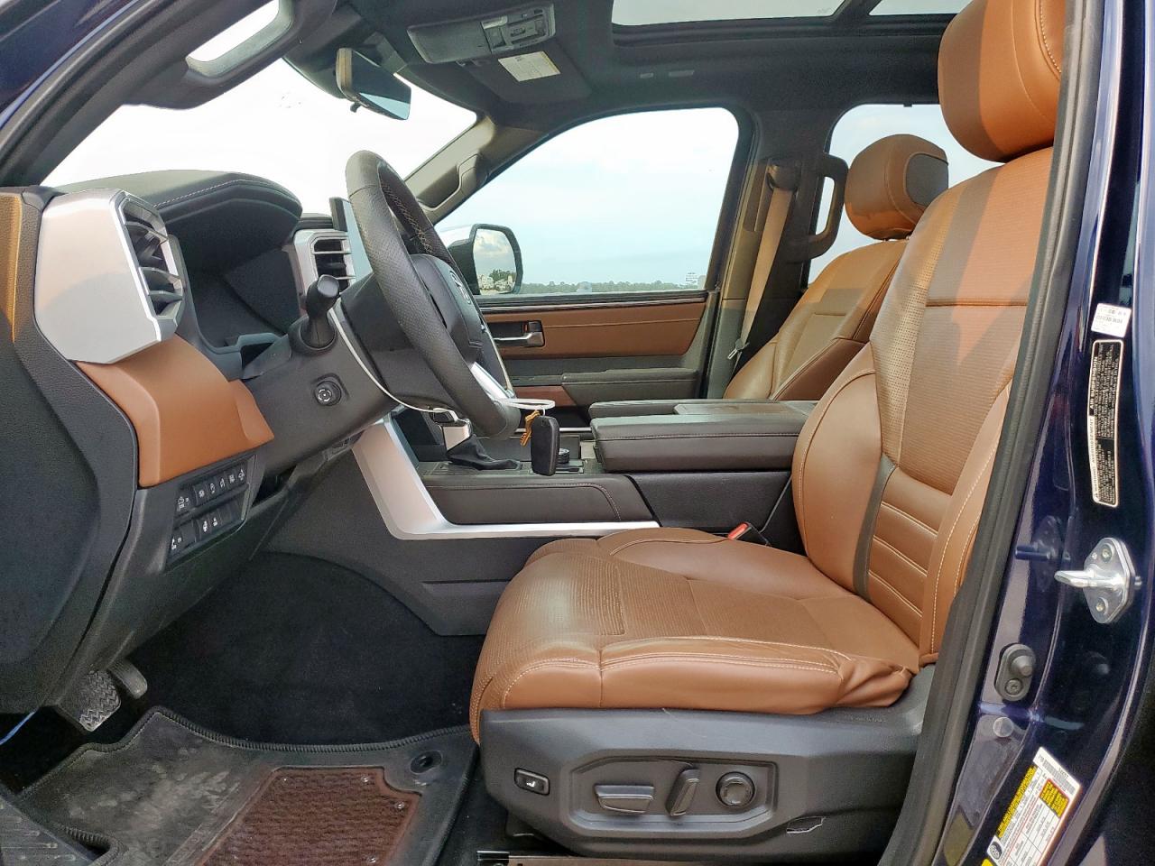 Toyota Tundra Crewmax Platinum Image 2