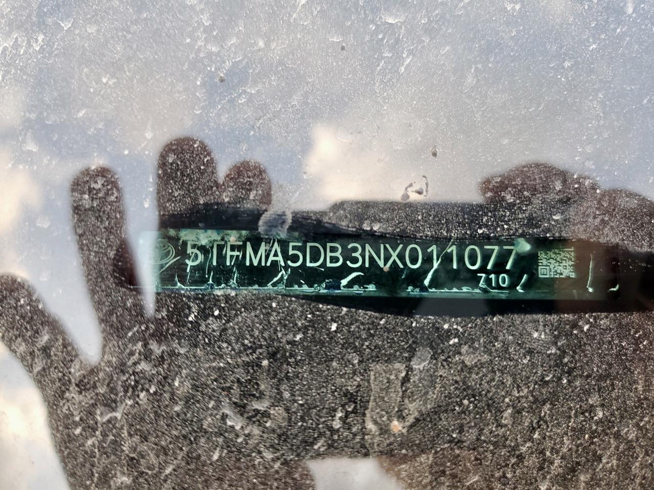 Toyota Tundra Crewmax Platinum Image 8