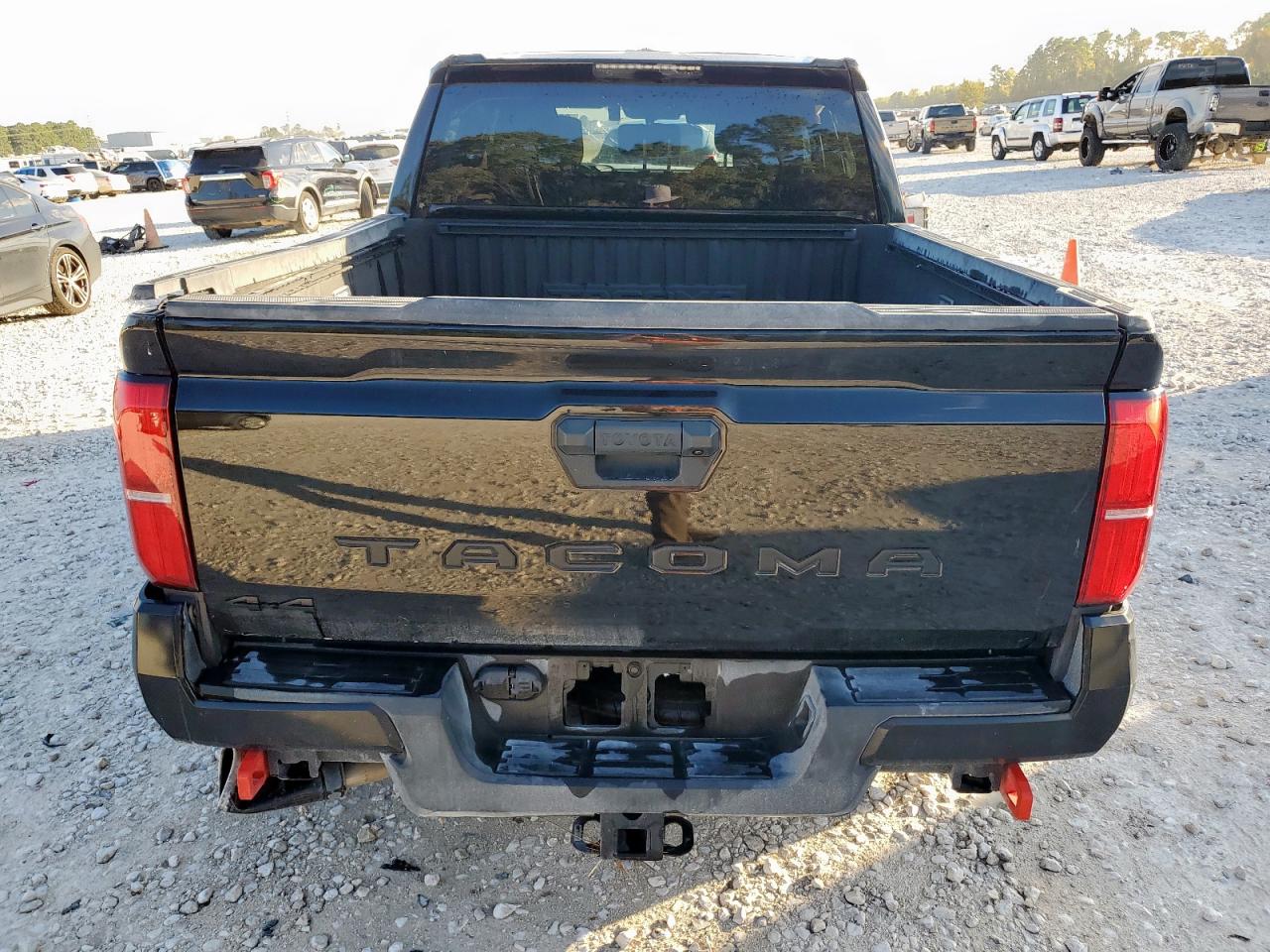 Toyota Tacoma Double Cab Image 3