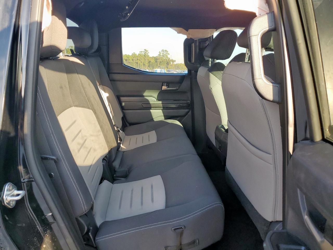 Toyota Tacoma Double Cab Image 12