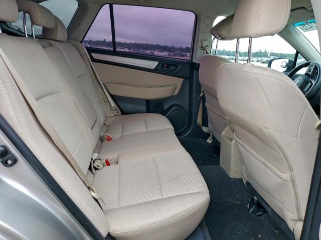 Subaru Outback 2.5i Image 6
