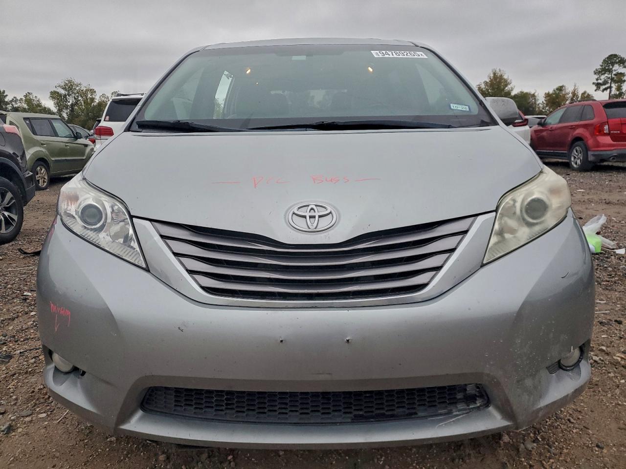 Toyota Sienna Xle Image 3