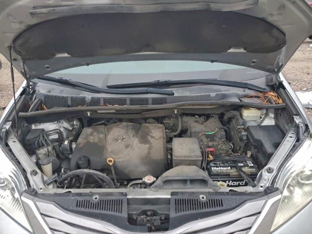 Toyota Sienna Xle Image 9