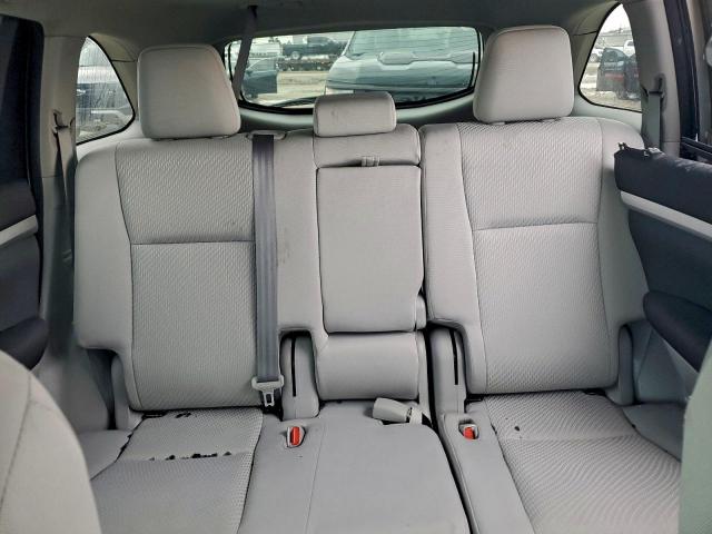 Toyota Highlander Le Image 6