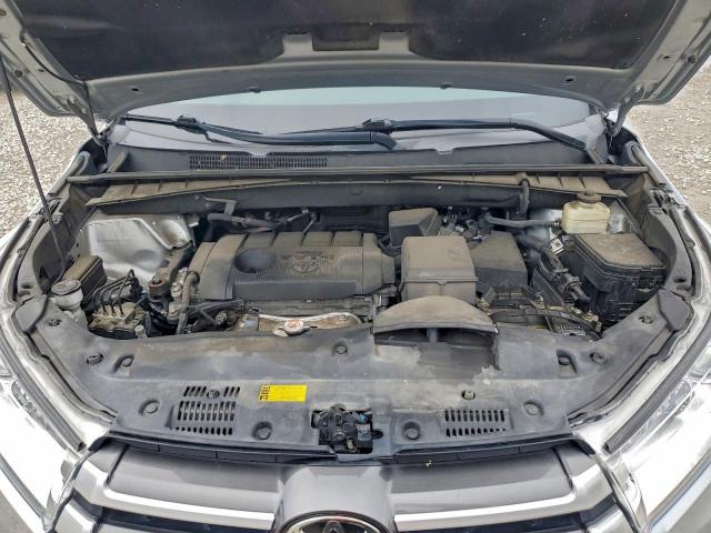 Toyota Highlander Le Image 5