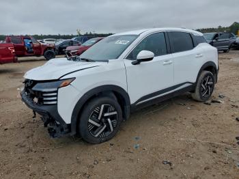  Salvage Nissan Kicks