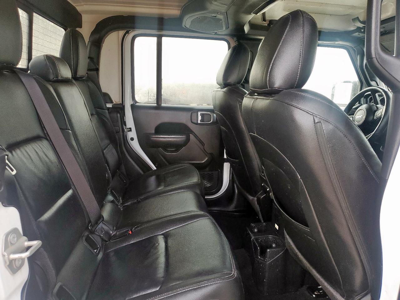 Jeep Gladiator Mojave Image 8