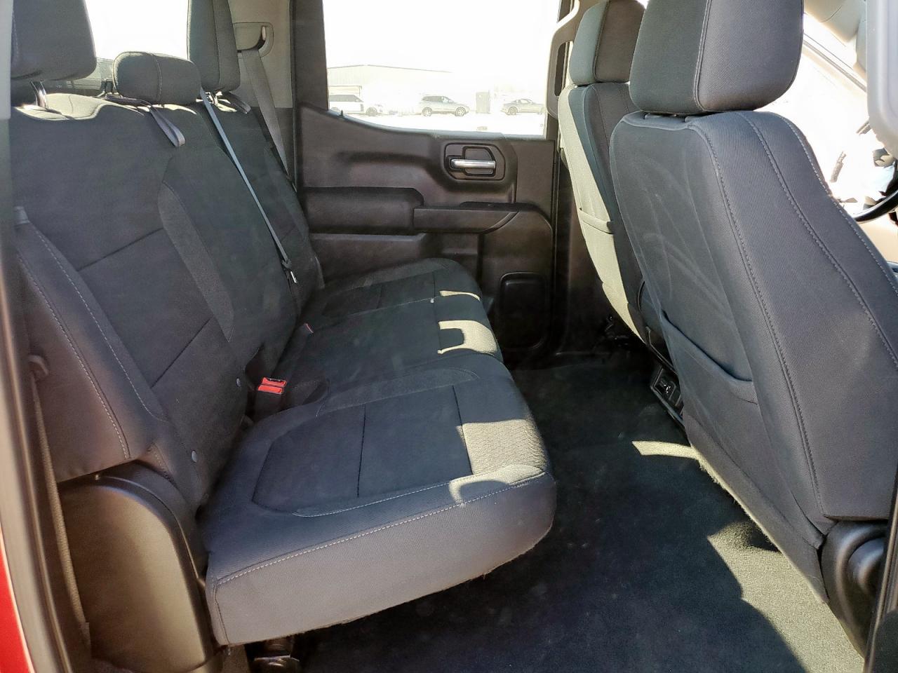 Chevrolet Silverado C1500 Lt Image 10