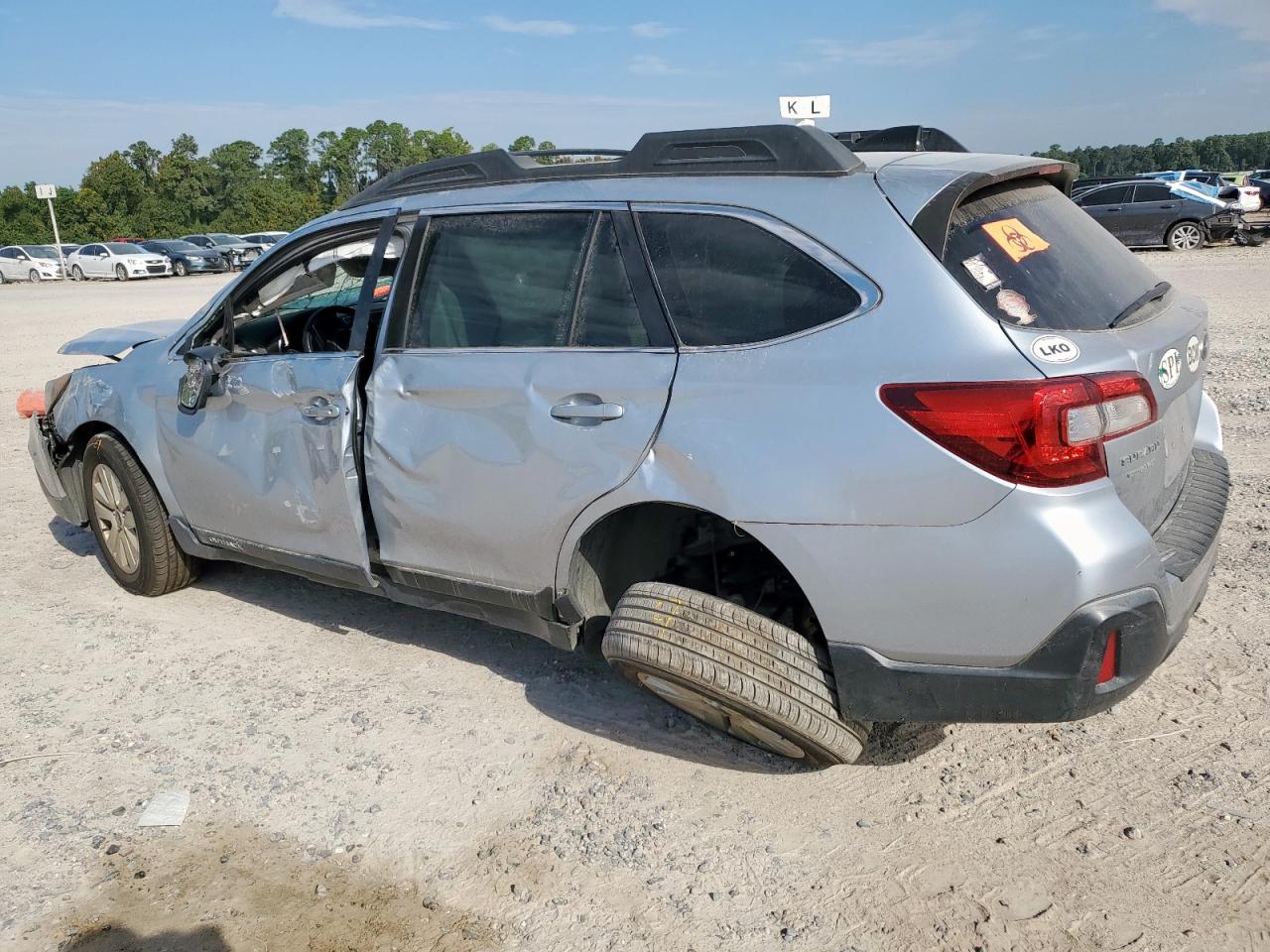 Subaru Outback 2.5i Premium Image 3