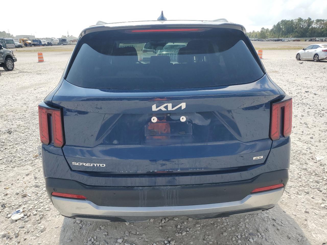 Kia Sorento S Image 9