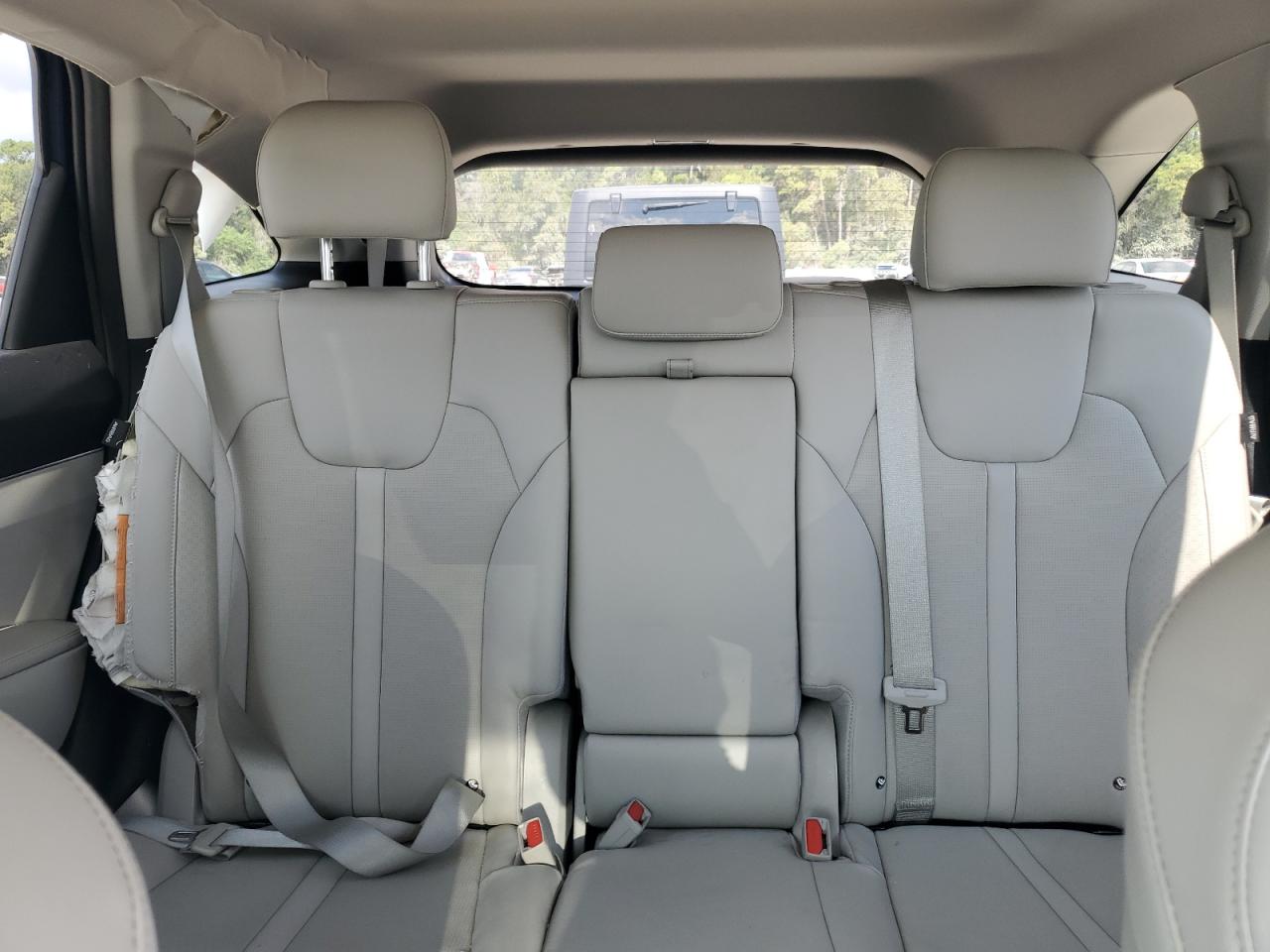 Kia Sorento S Image 6