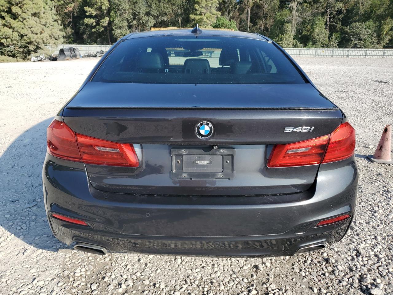 BMW 5 Series I Image 9