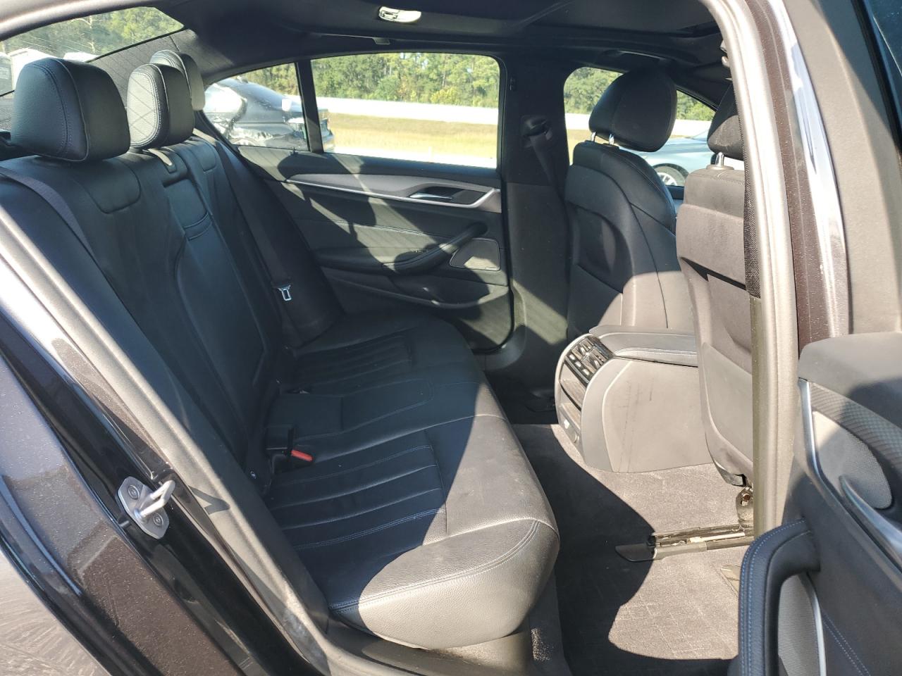 BMW 5 Series I Image 3