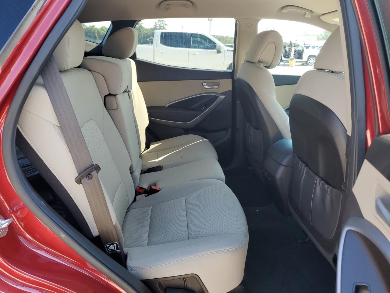 Hyundai SANTA FE Image 12