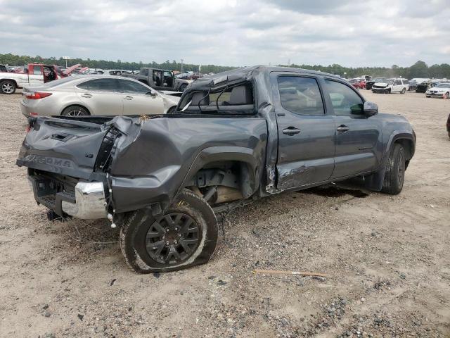 Toyota Tacoma Double Cab Image 3