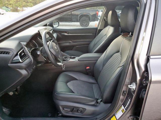 Toyota Camry Se Image 5