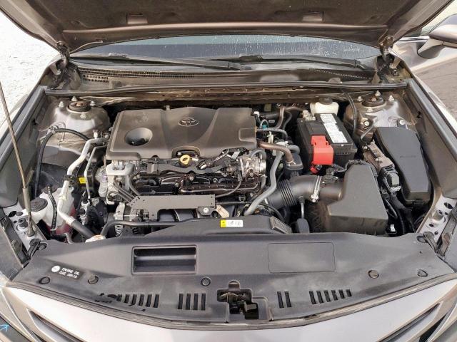 Toyota Camry Se Image 10