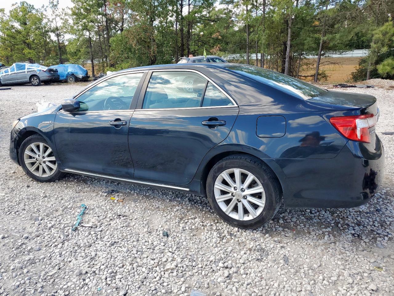 Toyota Camry Hybrid Image 8