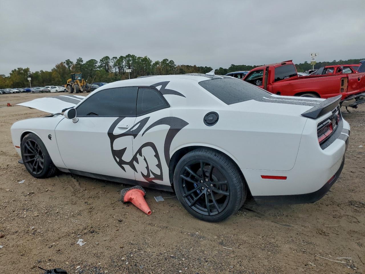 Dodge Challenger Srt Hellcat Image 3