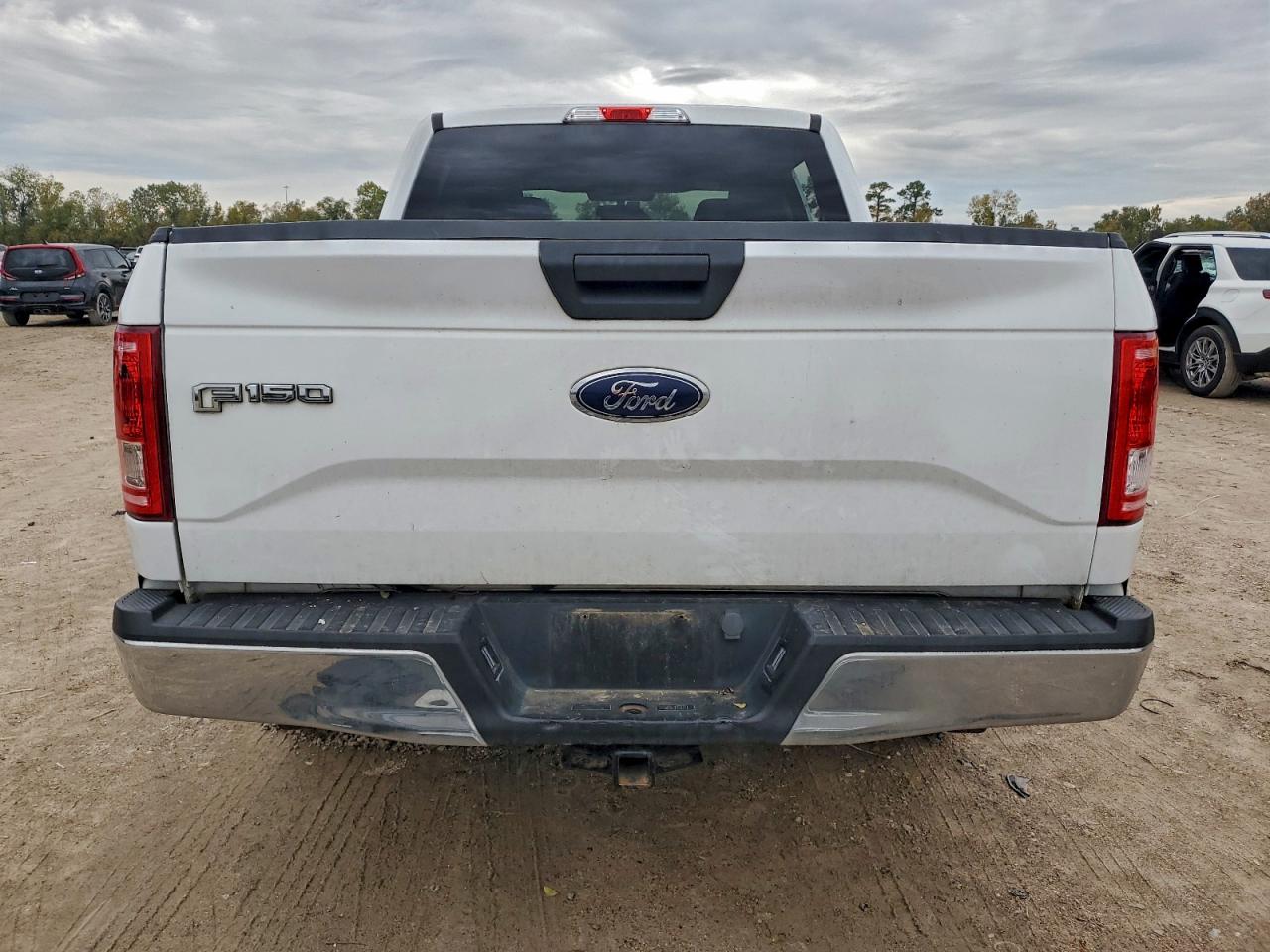 Ford F-150 Supercrew Image 3