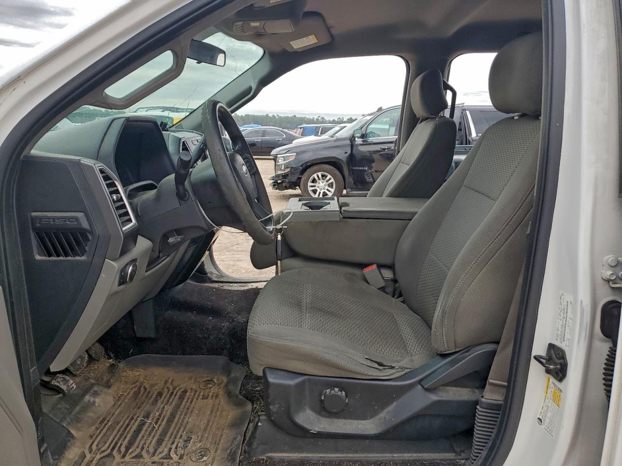 Ford F-150 Supercrew Image 7