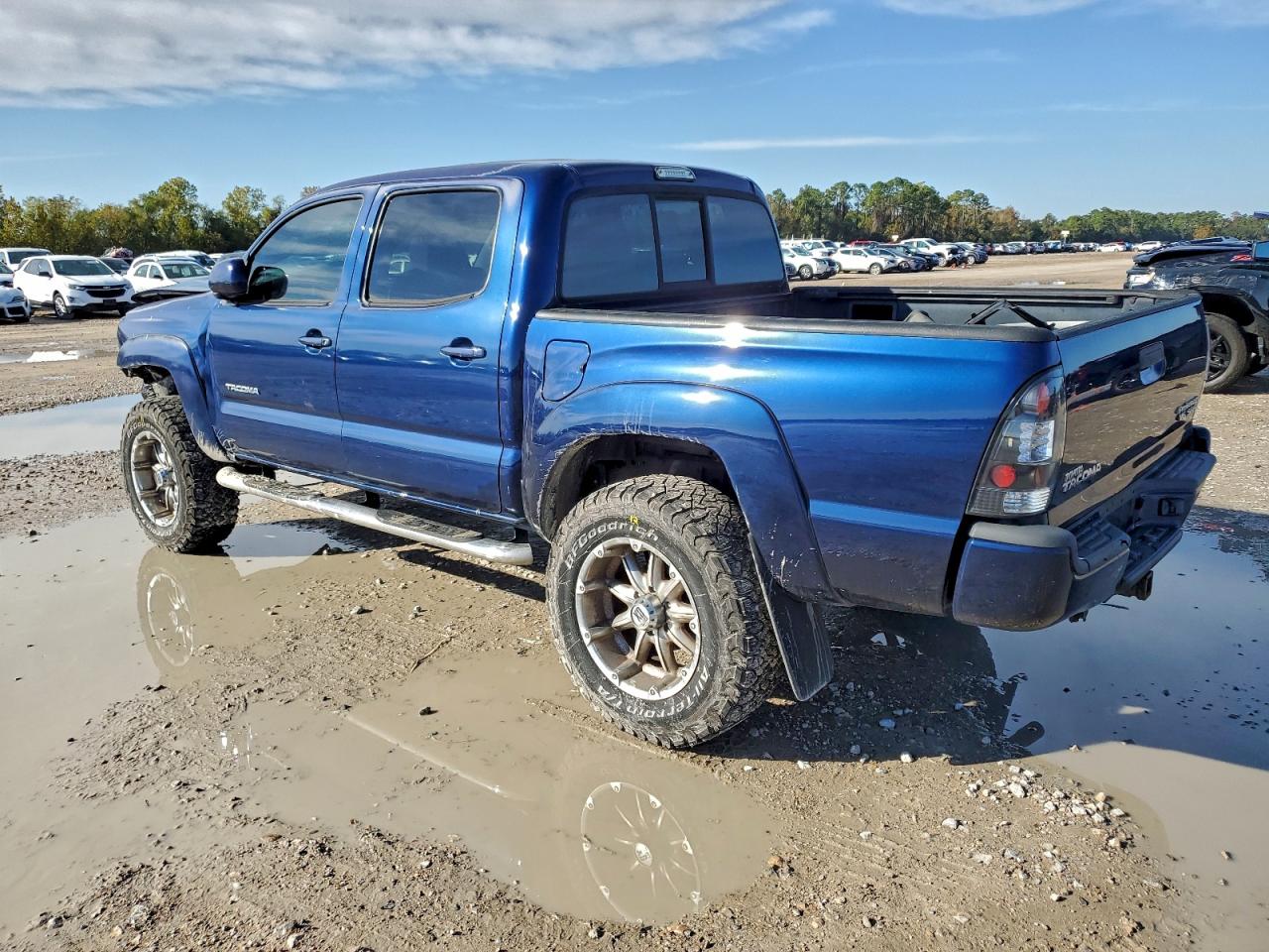 Toyota Tacoma Double Cab Prerunner Image 12