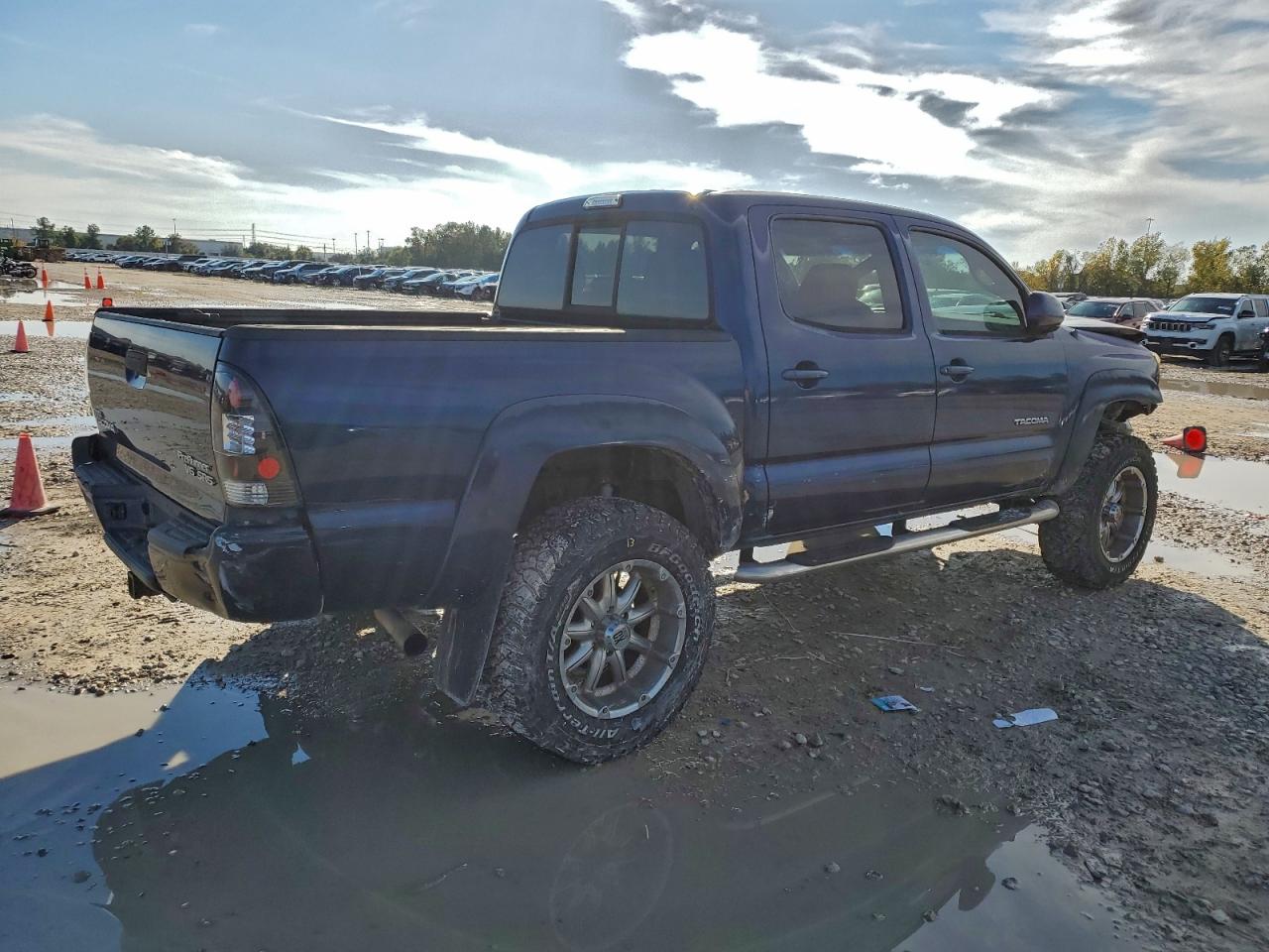 Toyota Tacoma Double Cab Prerunner Image 10