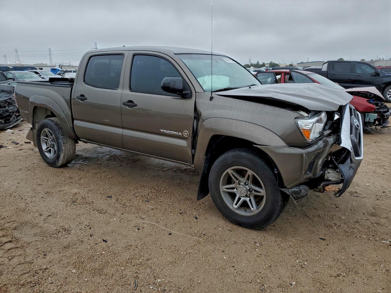 Toyota Tacoma Double Cab Image 4