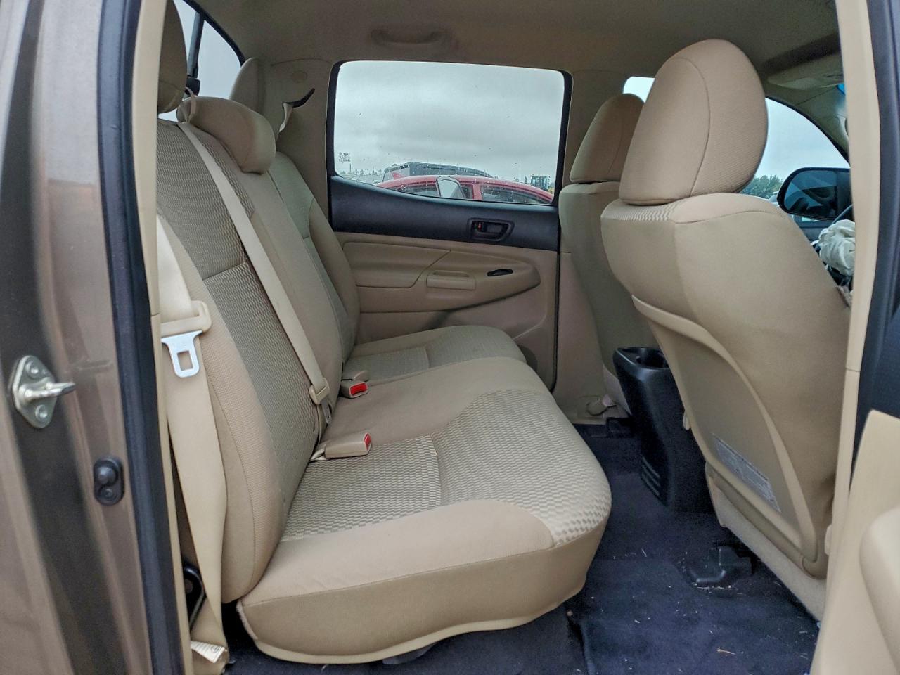 Toyota Tacoma Double Cab Image 10