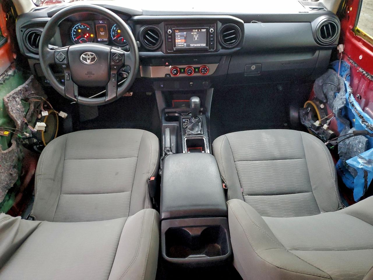 Toyota Tacoma Double Cab Image 3