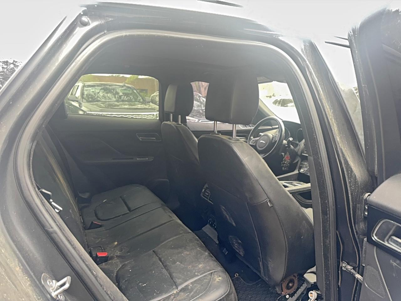 Jaguar F-PACE Premium Image 6