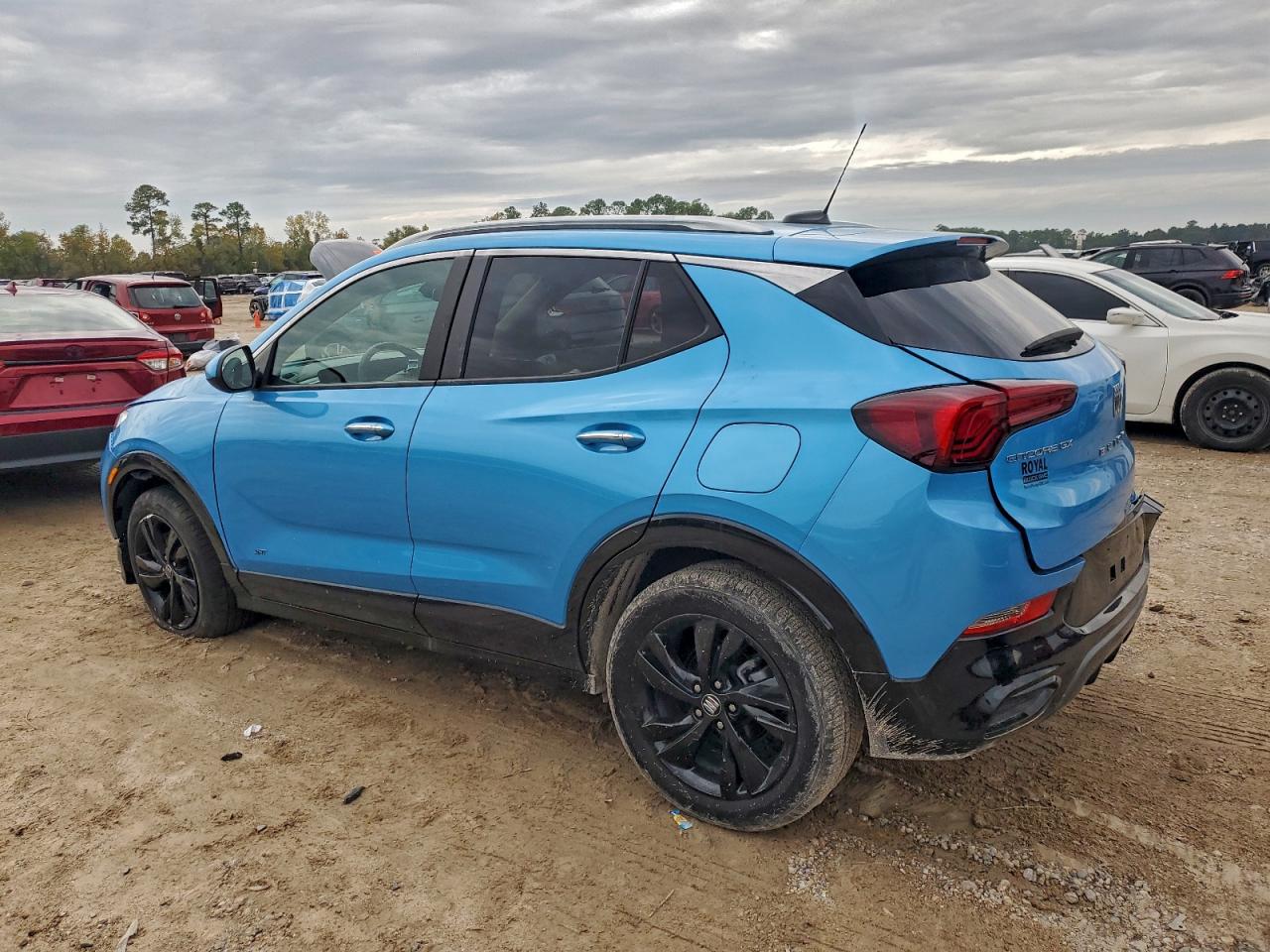 Buick Encore Sport Touring Image 4