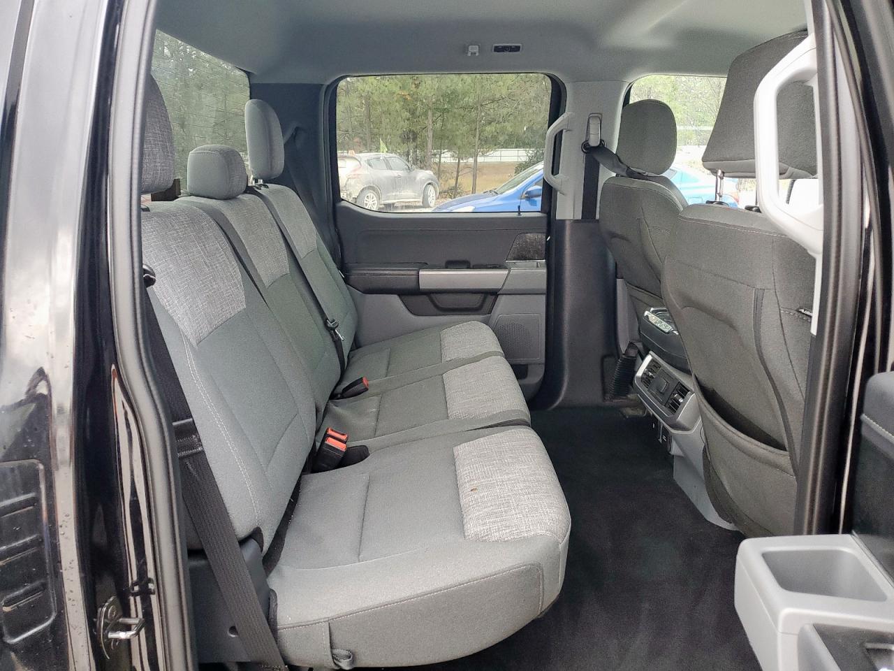 Ford F-150 Supercrew Image 12