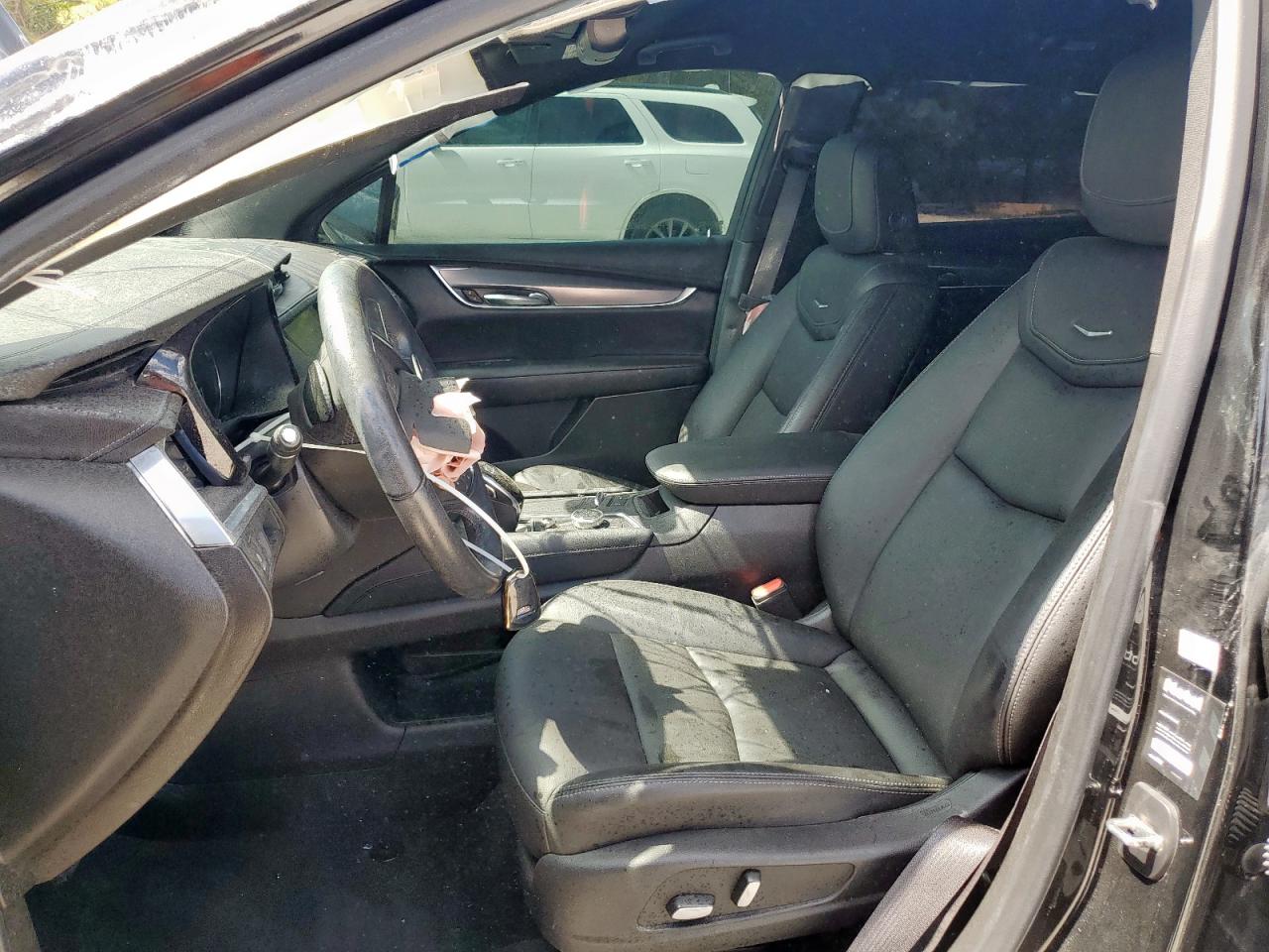 Cadillac XT5 Luxury Image 4