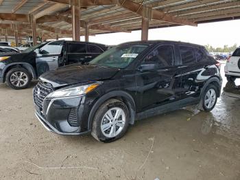  Salvage Nissan Kicks Play