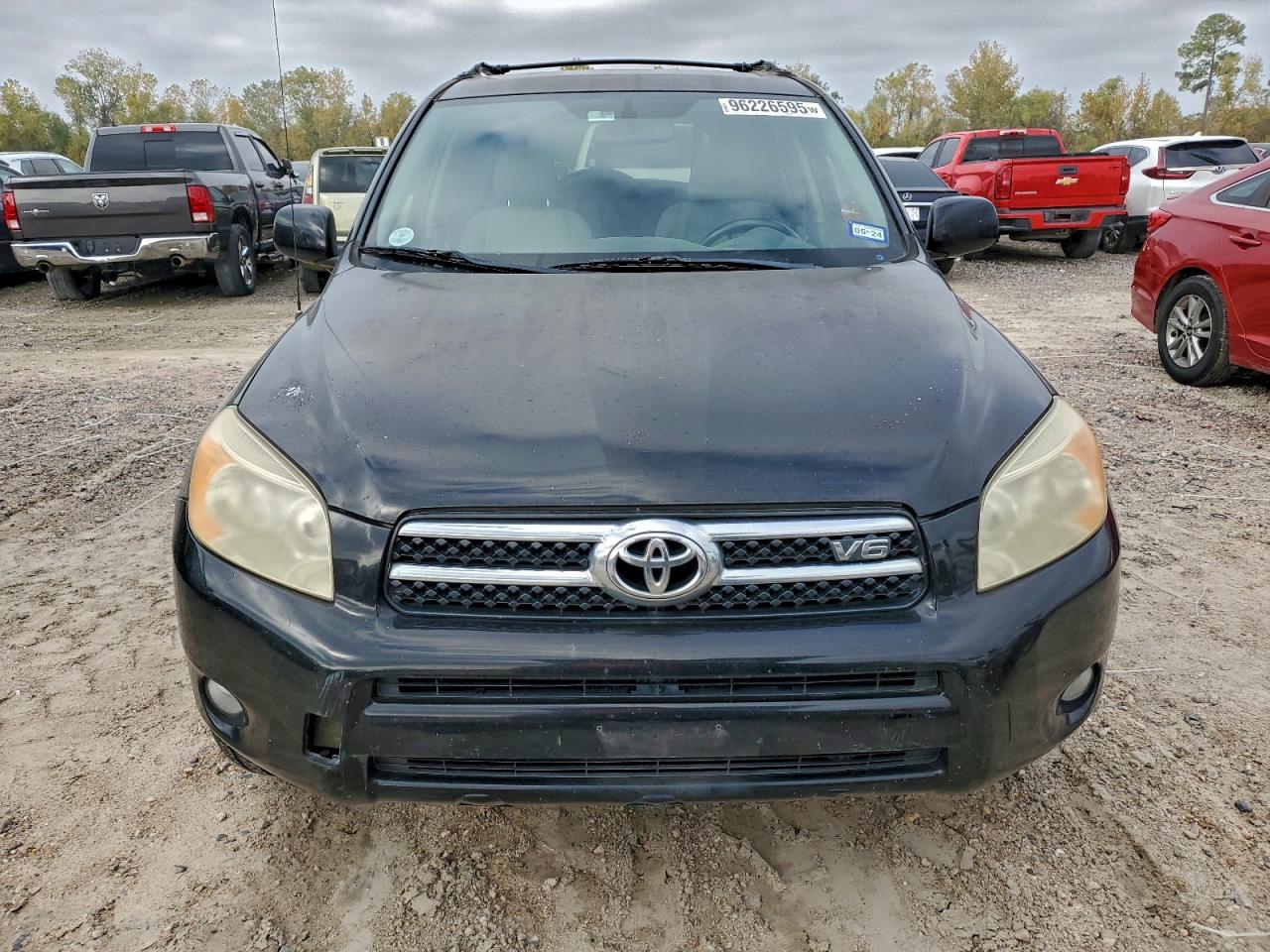 Toyota RAV4 Limited Image 5