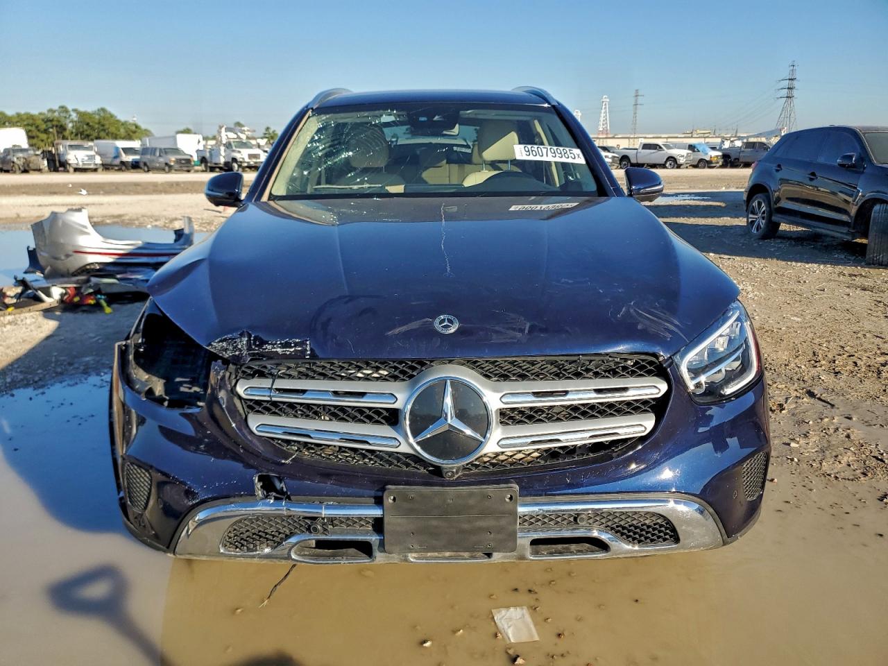 Mercedes-Benz GLC 300 Image 2