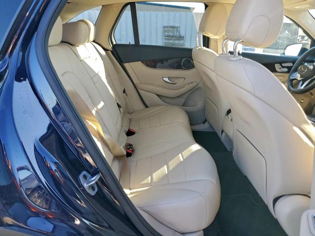 Mercedes-Benz GLC 300 Image 8