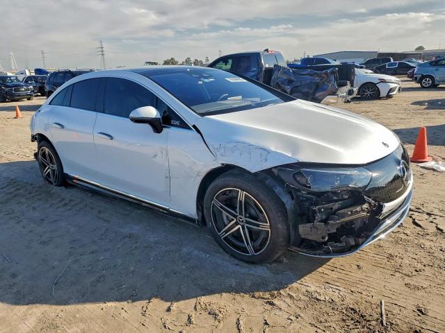 Mercedes-Benz EQE 500 4matic Image 12